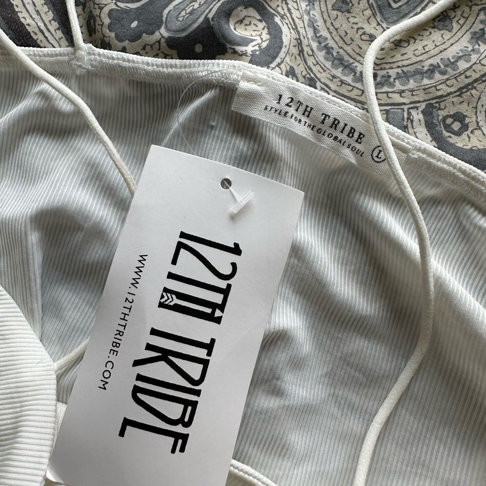 12th Tribe Cropped Tank - Picture 3 of 5